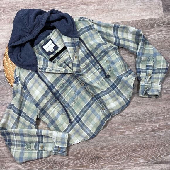 American‎ eagle hooded flannel cropped distressed - Picture 2 of 6